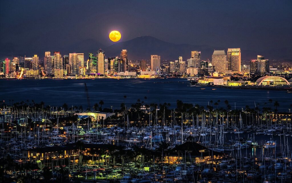 San Diego, CA picture at night