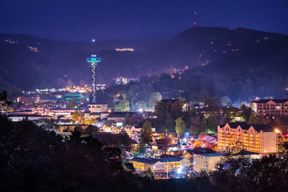 Gatlinburg, Tennessee town view at night