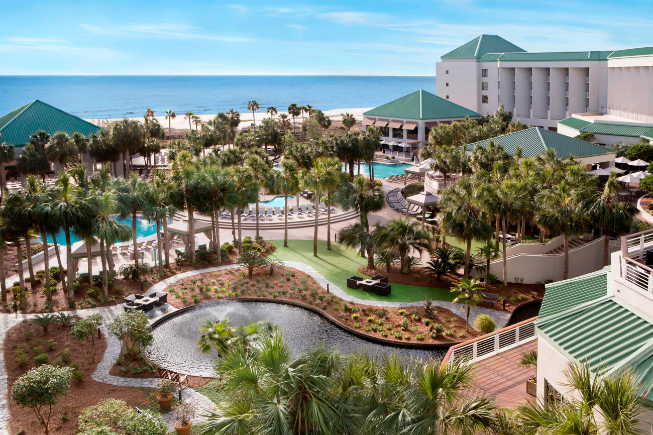 Hilton Head, SC grand hotel courtyard